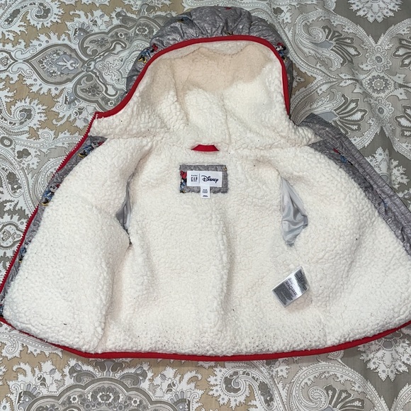 Minnie Mouse puffer jacket - Picture 3 of 4